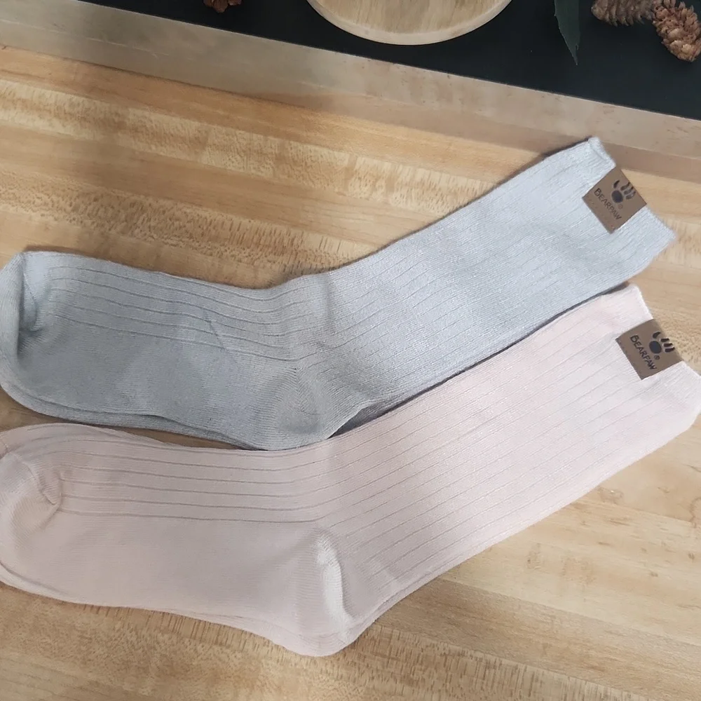 2SETS OF BEARPAW SOCKS - Picture 4 of 7